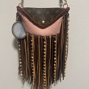 Louis Vuitton Pink and Brown Crossbody Bag with Fringe and Textured Design
